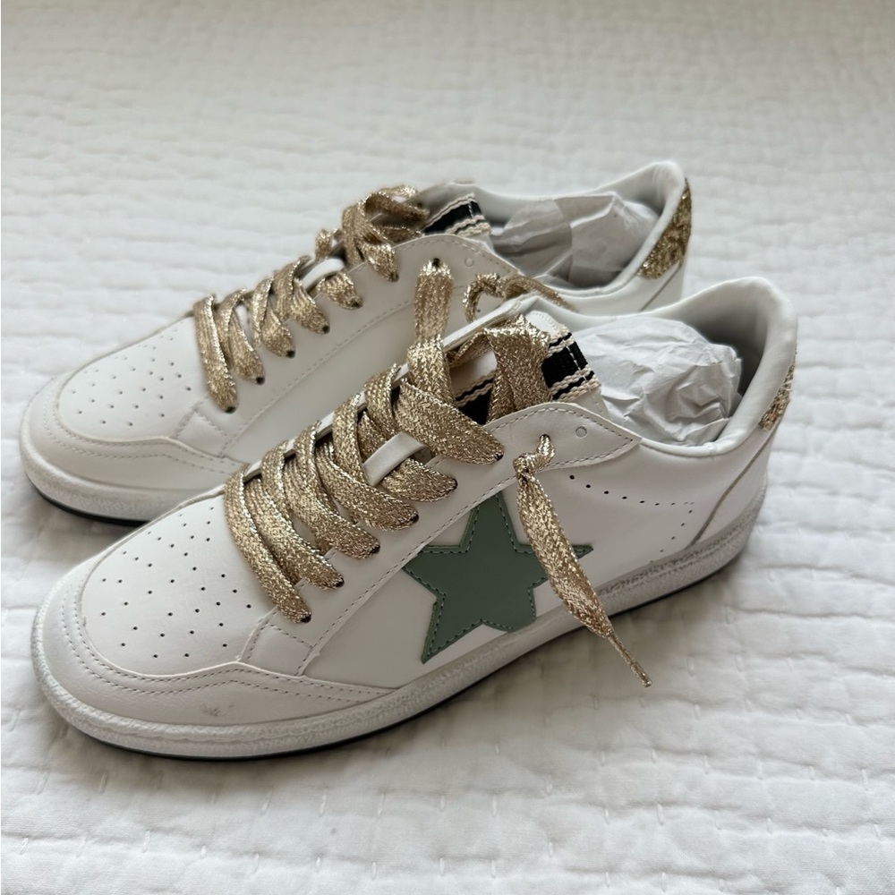 Shu shop NEW sneakers